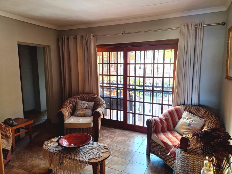 4 Bedroom Property for Sale in Buffelspoort Eco Estate North West